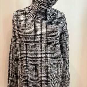Columbia Black and White Plaid Turtleneck Sweater